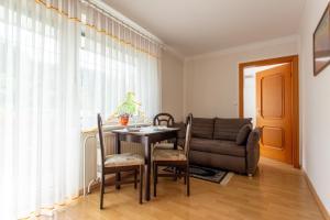 Posezení v ubytování Gostišče Pri Dveh Petelinih + 26 fotografií