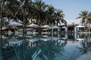 Bazén v ubytování TIA Wellness Resort - Spa Inclusive nebo v jeho okolí