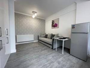 Kuchyň nebo kuchyňský kout v ubytování Travelers Rezidential Home