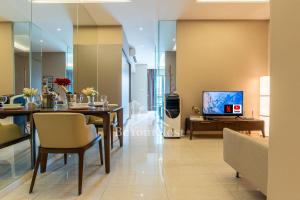 Μια τηλεόραση ή/και κέντρο ψυχαγωγίας στο Dorsett Residences Sri Hartamas 5 Star Suites KL