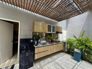 Køkken eller tekøkken på 2 Bedroom Bloom Villa