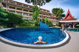 Bazén v ubytování Chanalai Garden Resort, Kata Beach nebo v jeho okolí