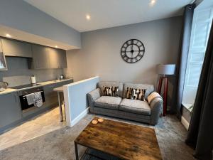 The Globe Apartments的厨房或小厨房