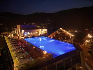 Bazén v ubytovaní Hotel Meta Resort & Vine SPA alebo v jeho blízkosti