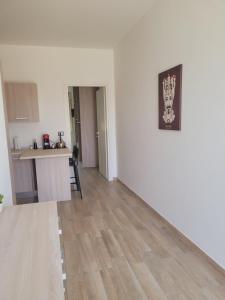 Kuchyň nebo kuchyňský kout v ubytování HOUSE AIRPORT Catania
