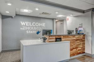 Ο χώρος του λόμπι ή της ρεσεψιόν στο Hampton Inn Morgantown