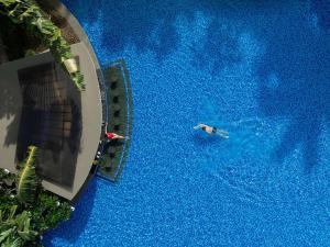 Der Swimmingpool an oder in der Nähe von Movenpick Resort & Spa Boracay