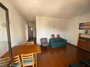 Posezení v ubytování Apart 1 quarto, 350m praia Olhos de Água, J + 11 fotografií