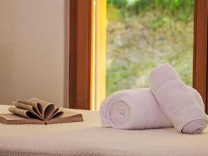 Postel nebo postele na pokoji v ubytování Apartment Grand Panorama B3 by Interhome