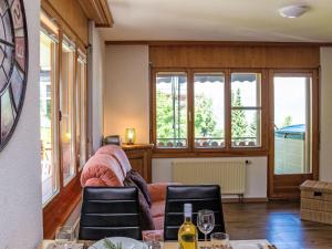 Posezení v ubytování Apartment Ambassador II Apt 13 by Interhome + 22 fotografií
