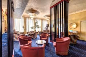 A seating area at Hotel Auriga