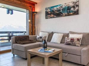 Posezení v ubytování Apartment Hauts de Nendaz A F3 by Interhome