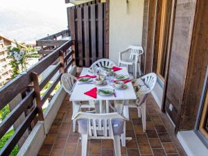 Balkón nebo terasa v ubytování Apartment Hauts de Nendaz A F3 by Interhome
