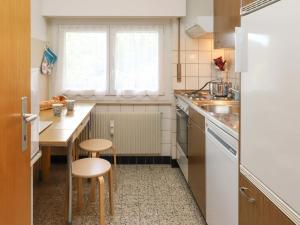 Η κουζίνα ή μικρή κουζίνα στο Apartment Belmont Ouest 75 by Interhome