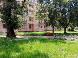 Taman di luar Apartament - Elbląg