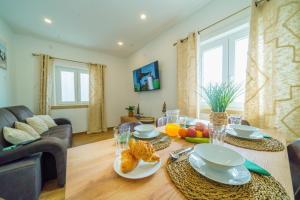 Φαγητό σε αυτή η παραθεριστική κατοικία ή κάπου εκεί κοντά +12 φωτογραφίες