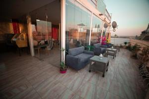 A seating area at Horus Guest House Pyramids View
