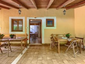 Zdjęcie z galerii obiektu Holiday Home Jakov by Interhome w mieście Žminj