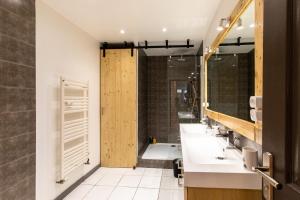 Koupelna v ubytování Loft spacieux Chambéry + 10 fotografií
