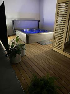 Μια τηλεόραση ή/και κέντρο ψυχαγωγίας στο En vacances Simone !