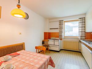 Kuchyň nebo kuchyňský kout v ubytování Apartment Olympia by Interhome