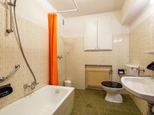 Koupelna v ubytování Apartment Olympia by Interhome
