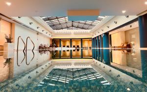 Bazén v ubytování Hotel Mepas nebo v jeho okolí