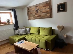 Posedenie v ubytovaní Apart Hansler "das Liara" mit Infrarotkabine und Balkon