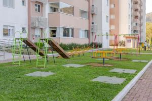 Herní místnost nebo prostor pro děti v ubytování Vista Atlântico: Cond. Arborizado em Itapema P1474