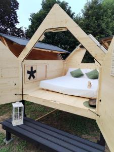 Postel nebo postele na pokoji v ubytování StarsBox La Montagna di Leonardo