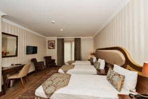 A television and/or entertainment centre at The Central Hotel