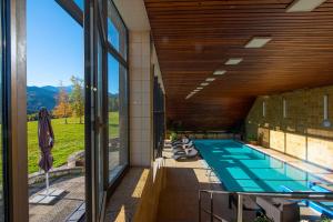 Bazén v ubytování President Hotel Montfort nebo v jeho okolí