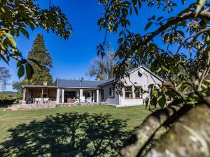 Κήπος έξω από το Fairfax Farmhouse
