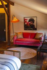 Posezení v ubytování KIngston Carriage House