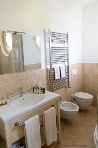 A bathroom at Hotel Villa Tiziana