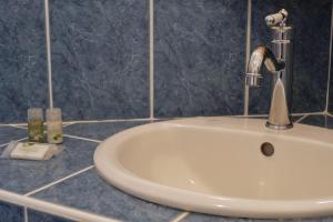 Gallery image of Les chambres de l'Élysée in Pontrieux