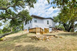 Το κτήριο όπου στεγάζεται  η παραθεριστική κατοικία