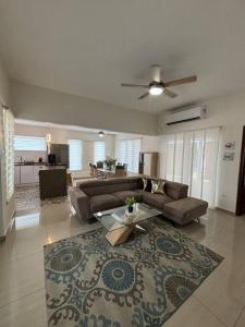 Posezení v ubytování Modern Relaxing Vacation Villa