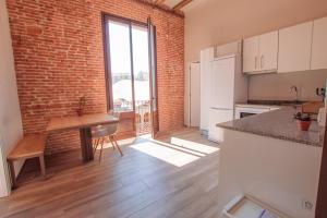 Kuchyň nebo kuchyňský kout v ubytování Barcelona Classic Catedral Apartments