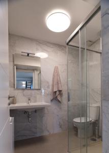 Ένα μπάνιο στο V11apartamentos 4