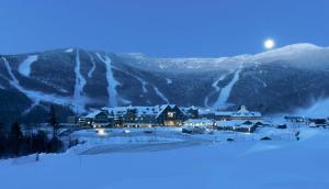 343 Studio NATIONAL 3rd Floor Pool & Mountain Views By Stowe Mountain Rentals v zimě