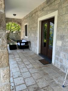 Patio nebo venkovní prostory v ubytování Stone Apartment Risan