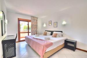 Bellavista Avenida By BeGuest客房内的一张或多张床位