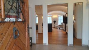 Φωτογραφία από το άλμπουμ του Ferienwohnung mit Alpenblick - Kufstein Suite am Simssee σε Stephanskirchen