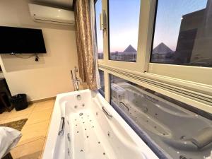 Nespecifikovaný výhled na hory nebo výhled na hory při pohledu z hotelu + 30 fotografií