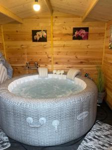 Fotografia z galérie ubytovania Maison Gîte Spa privatifs 35m2 v destinácii Courson + 15 fotografií