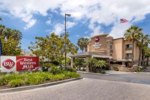 Certifikát, hodnocení, plakát nebo jiný dokument vystavený v ubytování Best Western Plus Oceanside Palms