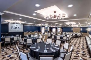 Área de negócios e/ou sala de conferências em The Royal Sonesta Washington DC Dupont Circle mais 33 fotos