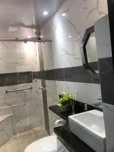Koupelna v ubytování Alquiler por días en Armenia Casahotel Villahermosa