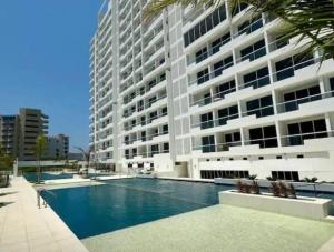 Πισίνα στο ή κοντά στο Apartamento con Jacuzzi vista al mar
